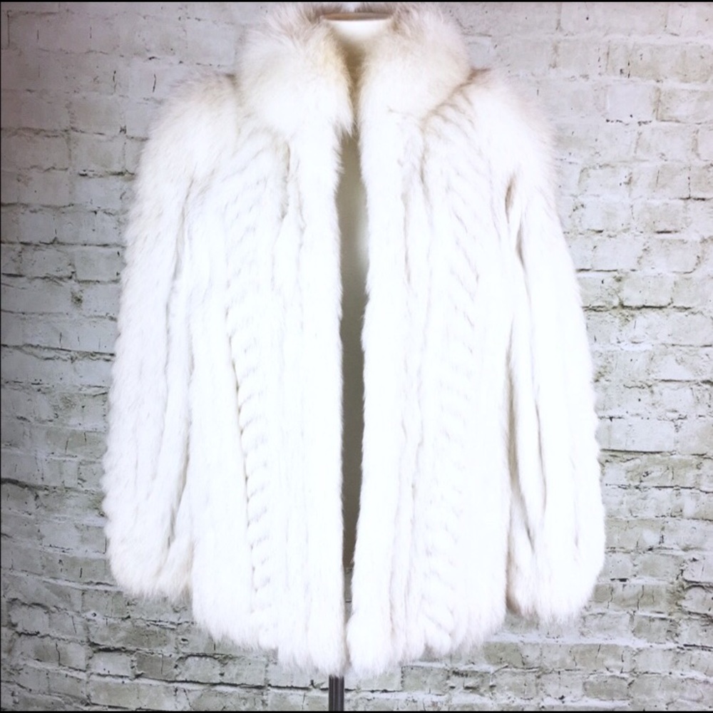 White Saga Fox Fur Coat (Size M)